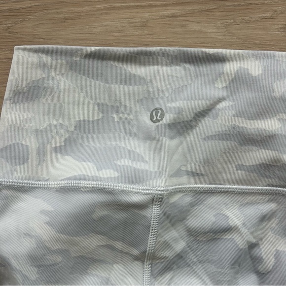 Lululemon Wunder Under High Rise Tight *Luxtreme - Picture 10 of 10